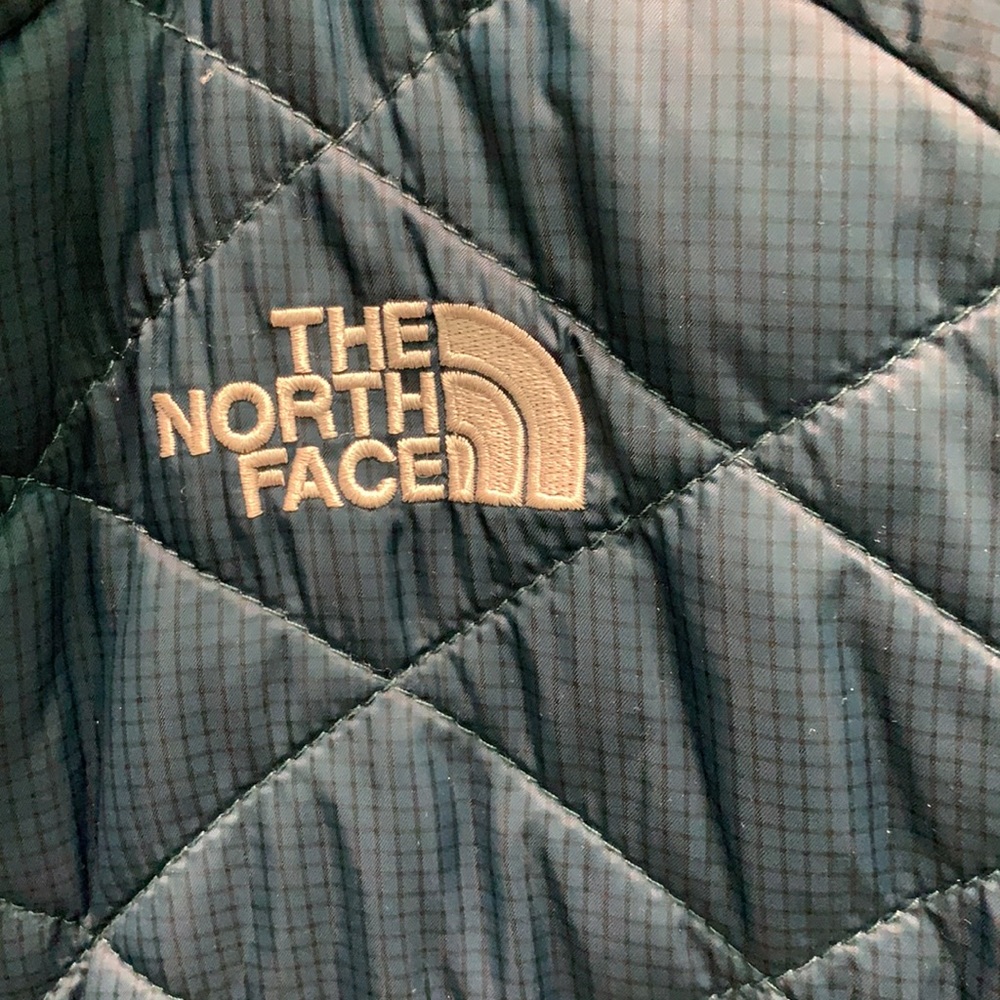 North Face Large Jacket - image 3